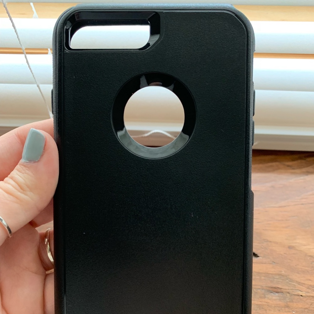 Black Otterbox Commuter Series IPhone 7/8+